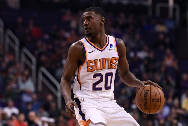 中国男篮祝贺崔永熙：希君生羽翼 一化北溟鱼